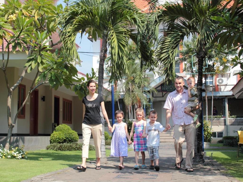 Country Heritage Resort Hotel Surabaya Dış mekan fotoğraf